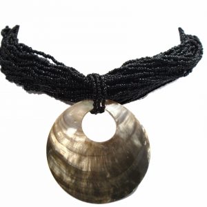 Collar de Shakira con Concha